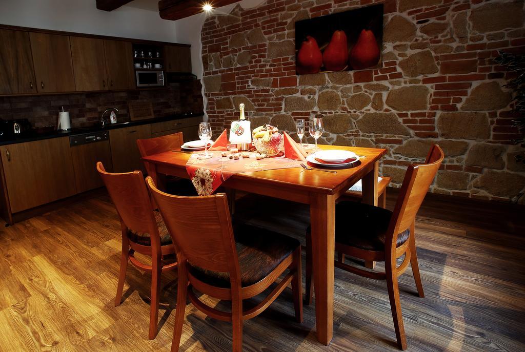 Apartments & Suites Zluta Hruska Plzeň Eksteriør bilde
